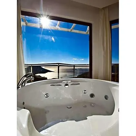 Sleeps 14 Pool Air Con Wifi וילה *